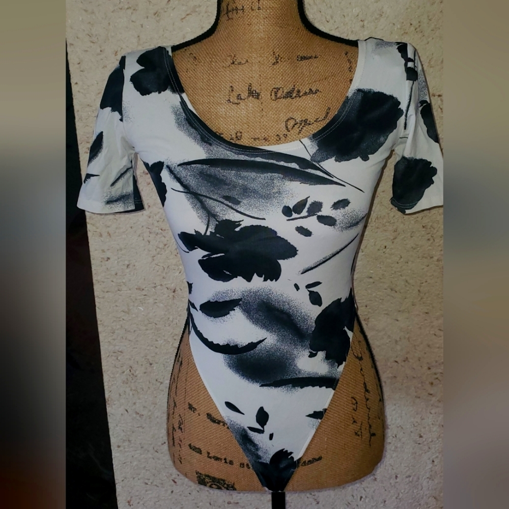 Cache bodysuit
